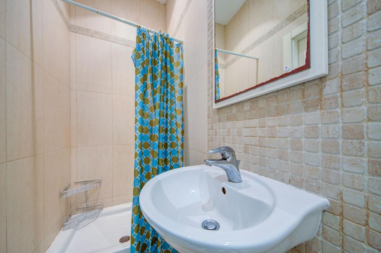 Victory View One Bedroom Apartment バレッタ エクステリア 写真