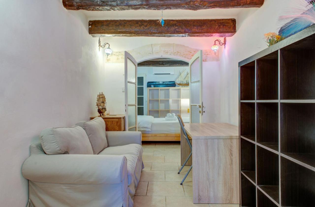 Victory View One Bedroom Apartment バレッタ エクステリア 写真