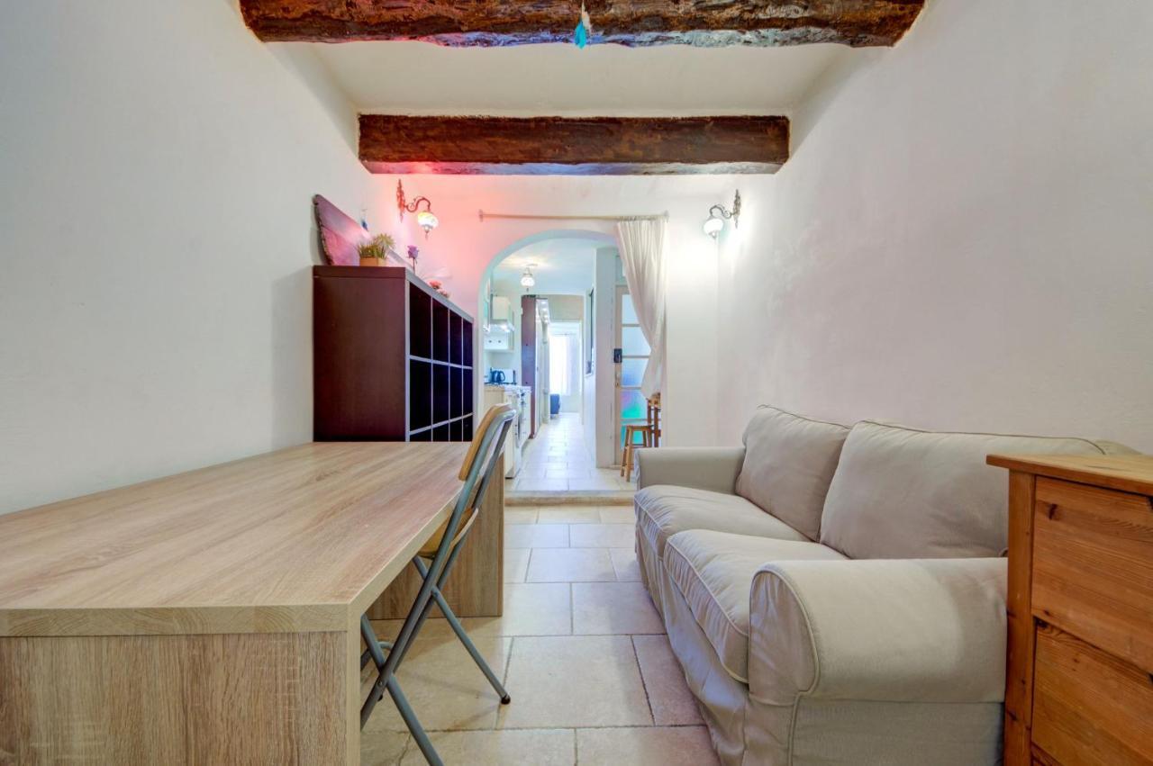 Victory View One Bedroom Apartment バレッタ エクステリア 写真