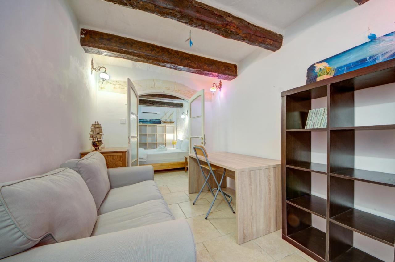 Victory View One Bedroom Apartment バレッタ エクステリア 写真