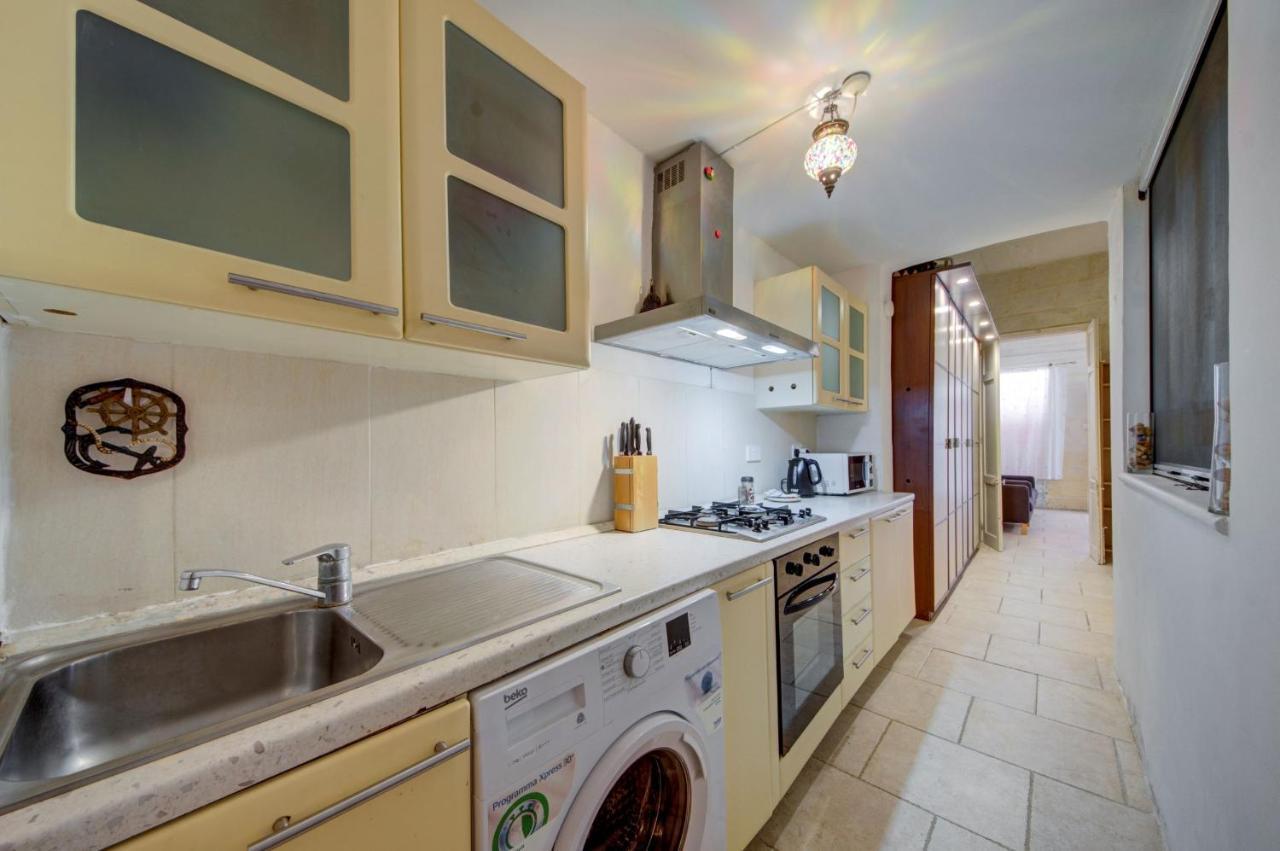 Victory View One Bedroom Apartment バレッタ エクステリア 写真